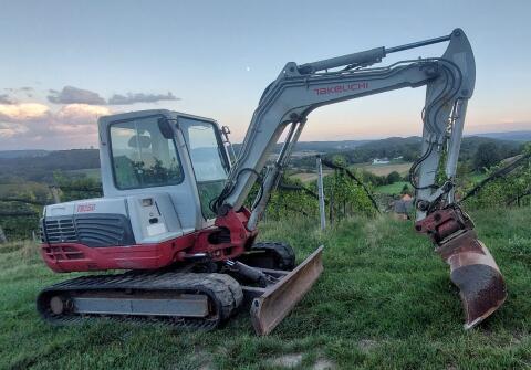 Takeuchi TB 250 reparaturbedürftig