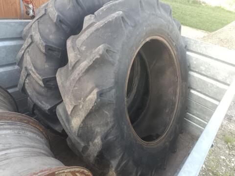 Reifen 14.9 R30