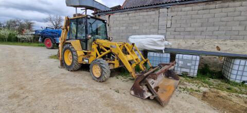 MF 50HX Baggerlader
