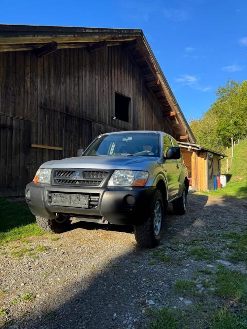 Mitsubishi Pajero GL 2,5 TD