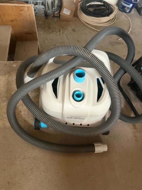 Intex ZX 300 Poolroboter