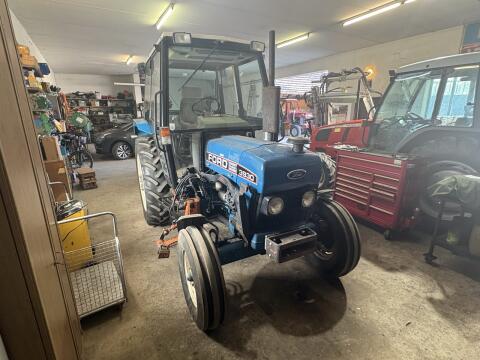 Ford 3930