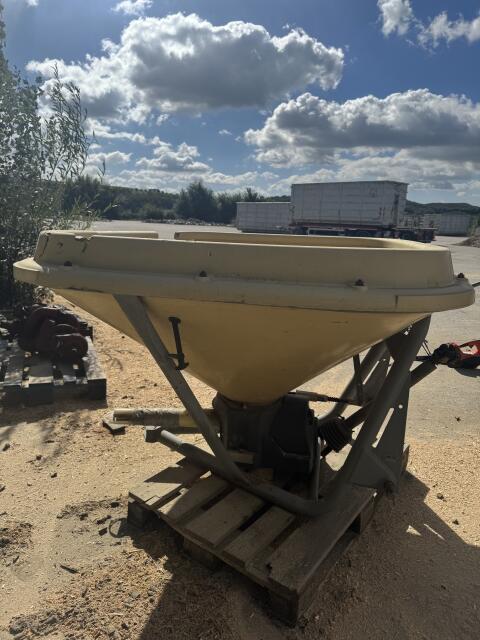 Vicon Pendelstreuer 600 l