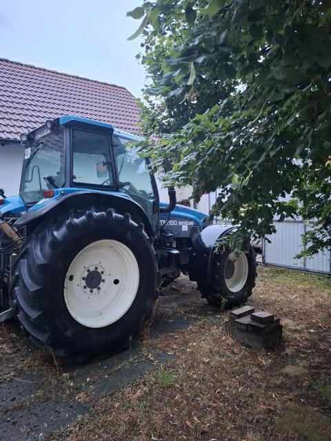 New Holland TM150
