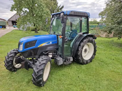 New Holland T4030 F