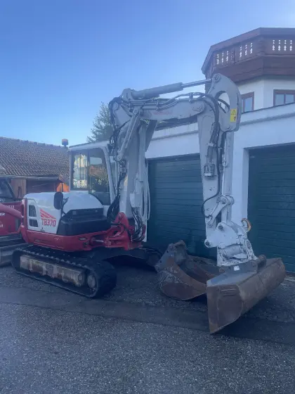 Takeuchi TB 370