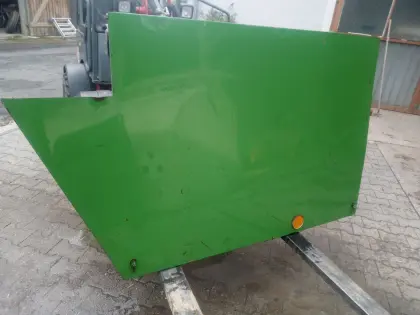 John Deere 1075