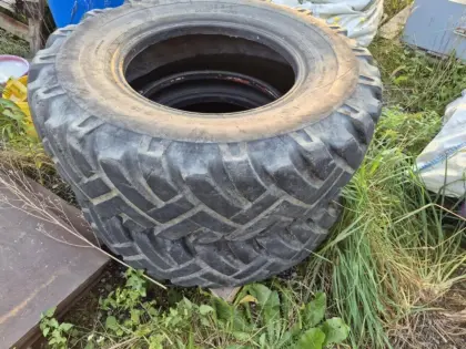 Reifen 12.5-20 335/80R20