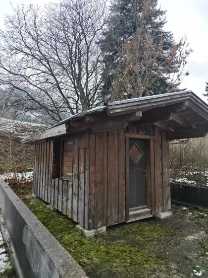 Gartenhaus oder Jägerhütte mit Heizung und Stromanschluss