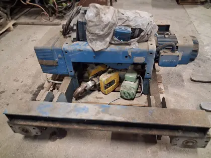 Hallenkran Demag