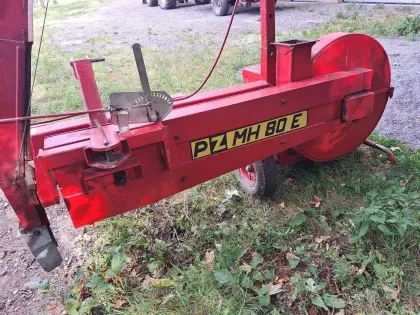 Maismex und Viehanhänger PZ MH 80E