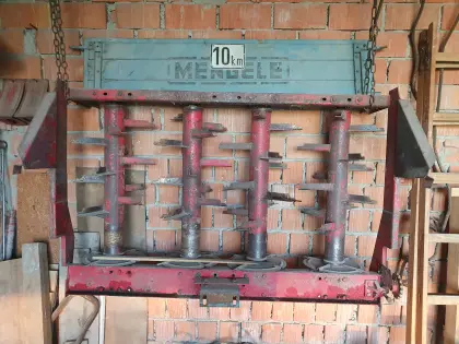 Mengele Miststreuer ES28