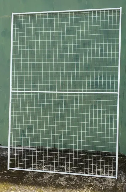 Gitter, Stallgitter, Trenngitter, Zaun, Käfig