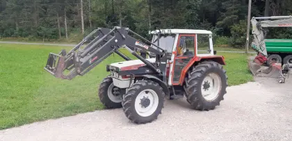 Steyr 8075A mit FL Hydrac ERK1200