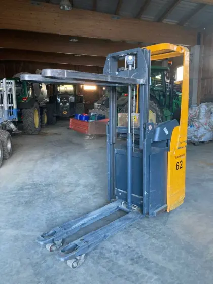 Stapler Hubameise Jungheinrich ESD 120