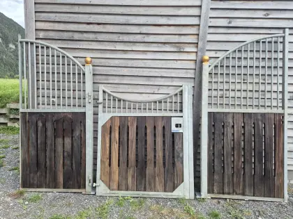 Boxenfront mit Drehtüre