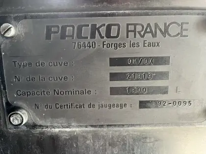 Milchkühlwanne 1.800 l und Kühlaggregat