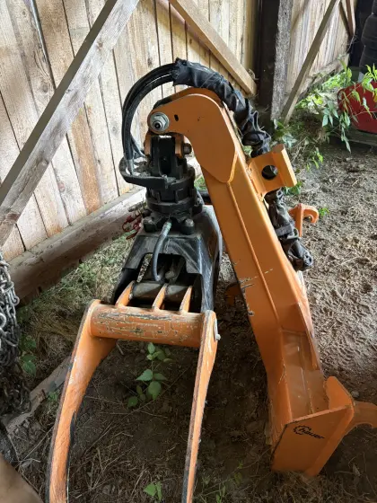 Hauer HZ 230 Forstzange mit Rotator und Aufnahme