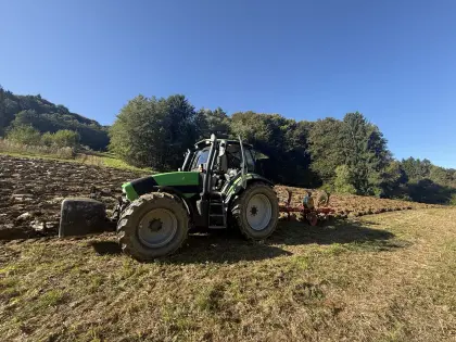 Biete Lohnpflügen
