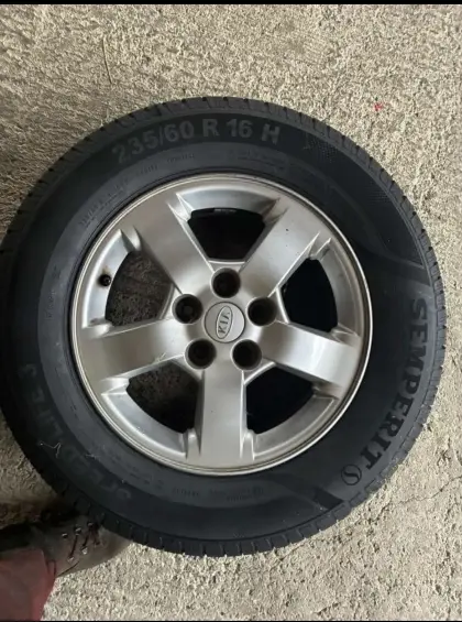 Reifen mit Felgen