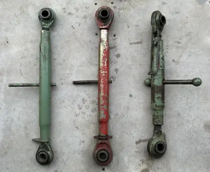 3 Stk. Oberlenker-Spindeln Kat. 1
