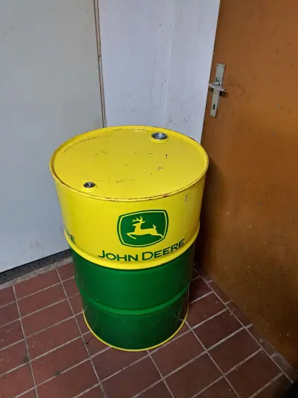 Ölfass 200 l John Deere