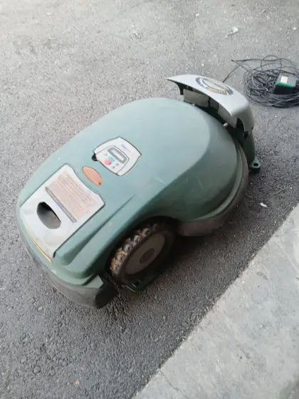 Friendly Robotics RL500, Mähroboter