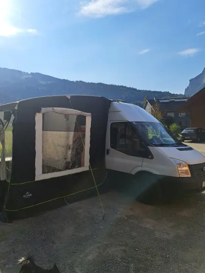 Ford Transit Camper, 2 Motorräder aufladbar
