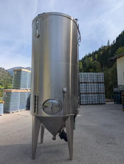 6.000 l Edelstahltank mit 2 Rührwerken