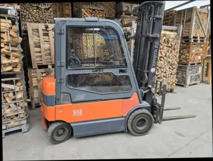 Toyota 7FBMF25 2,5 t El. Stapler Triplex Freihub