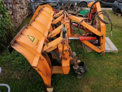 Kahlbacher Schneepflug HES 250