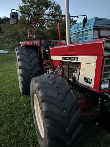 IHC 1046 mit Druckluft, Modell 1046