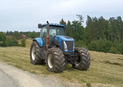 New Holland TG285