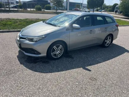 Toyota Auris Kombi