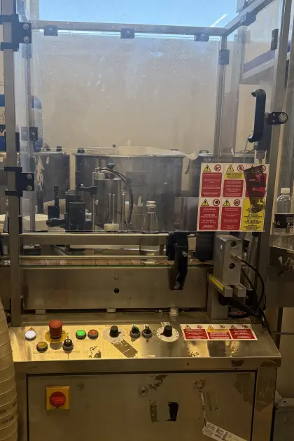 ENOS BASE, Automatische Etikettiermaschine, Bj. 2019