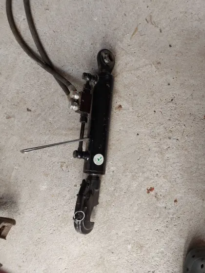 Hydr. Oberlenker Kat. II 560