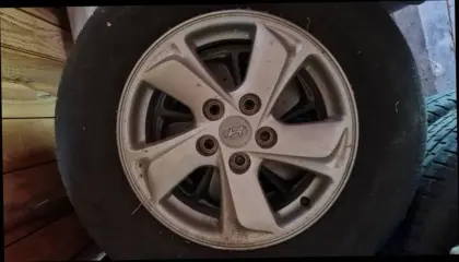 Autoreifen Hyundai mit Alufelgen