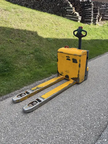 Jungheinrich el. Niederhubwagen, Deichsel, EJE 116