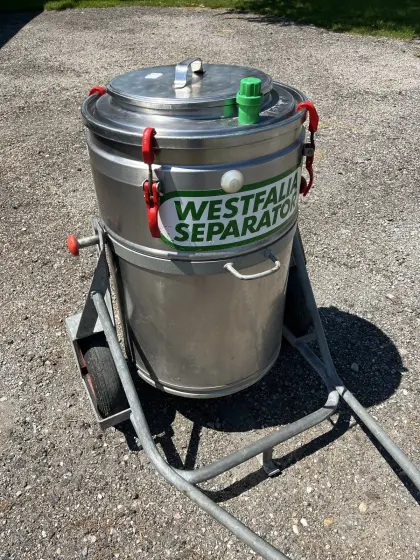 Westfalia 160 l Milchtank inkl. Wagen und Kühlung