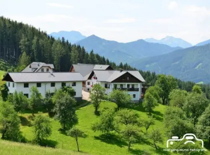 Mitarbeiter für Bergbauernhof mit Milchviehhaltung