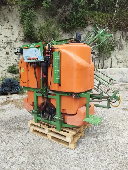 Jessernigg Feldspritze 12 m