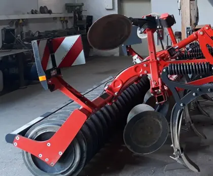 Einebnungsschiene für Kuhn CULTIMER Grubber 3 m