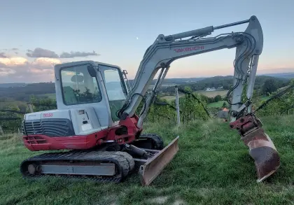 Takeuchi TB 250 reparaturbedürftig