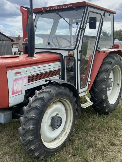 Lindner 1450A mit Mähbalken