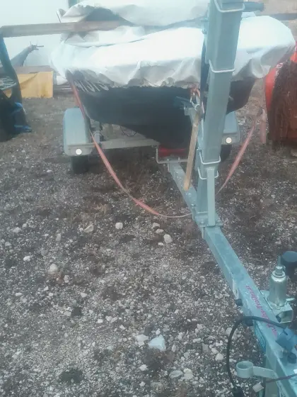 Boot mit Anhänger