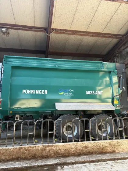 Pühringer Abschiebewagen AMT 5823