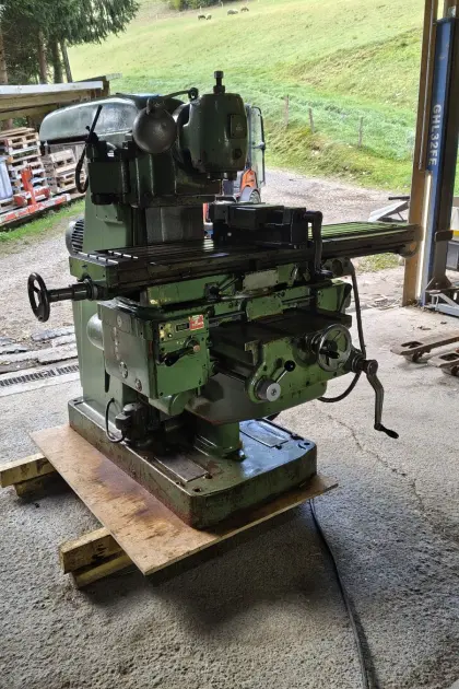 Fräsmaschine Tos Olomouc FA 4 AU