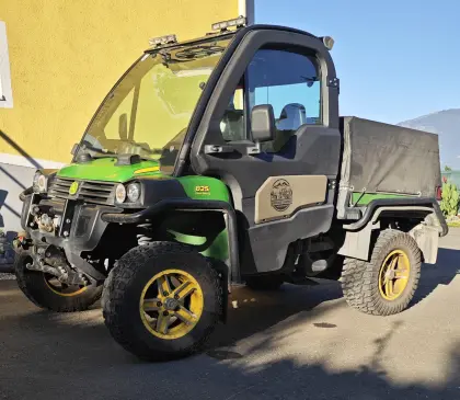 John Deere Gator XUV 825i