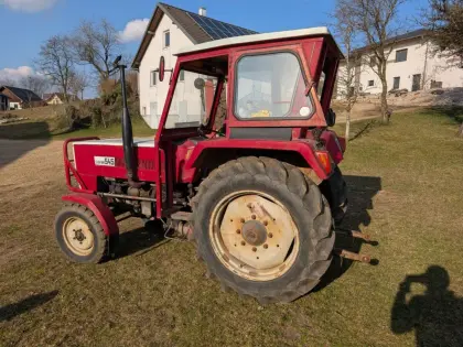 Steyr 545 mit Seitenmähwerk