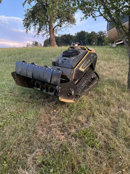 Mulchraupe Schlägelmäher Funkraupe MTSK1000